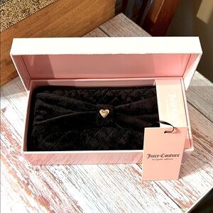 Juicy Couture Black velvet wallet NWT